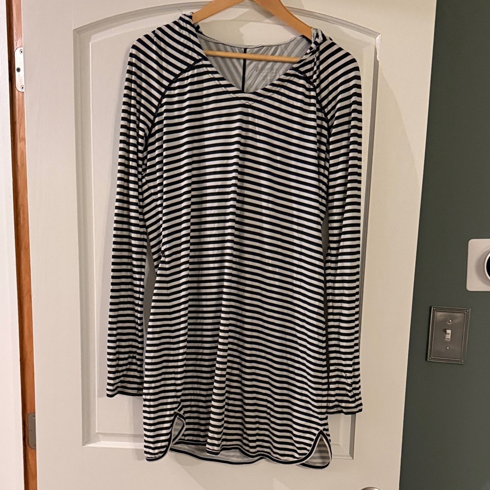 Coolibar Black and White Stripe hooded beach cover